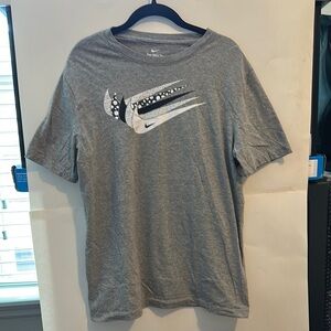 Nike Gray Men's T-Shirt